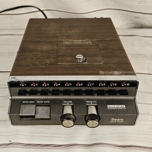Sears Solid State Hi/Low VHF - UHF Scanning Monitor Receiver Radio